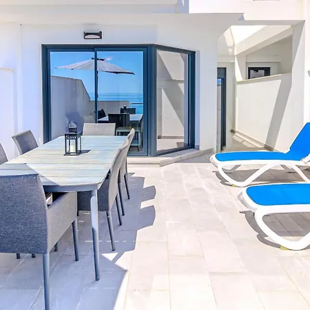 Sea View Ladera Apartment *