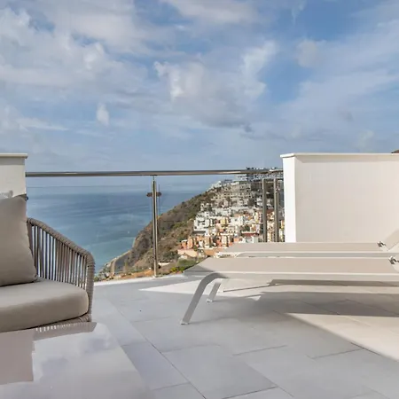 Sea View Ladera アパート ネルハ